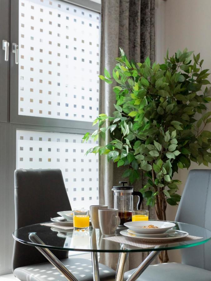 1 Bed Apartment - Redhill Central, Surrey, Gatwick #2 Dış mekan fotoğraf