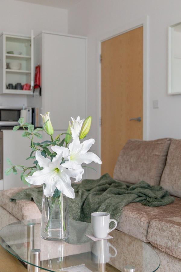 1 Bed Apartment - Redhill Central, Surrey, Gatwick #2 Dış mekan fotoğraf